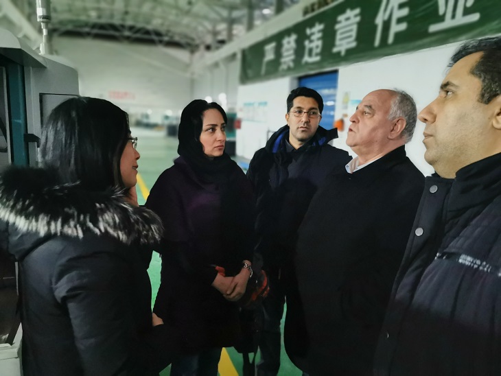 伊朗客戶(hù)選購(gòu)全自動(dòng)數(shù)控車(chē)床，用于生產(chǎn)軸承套圈